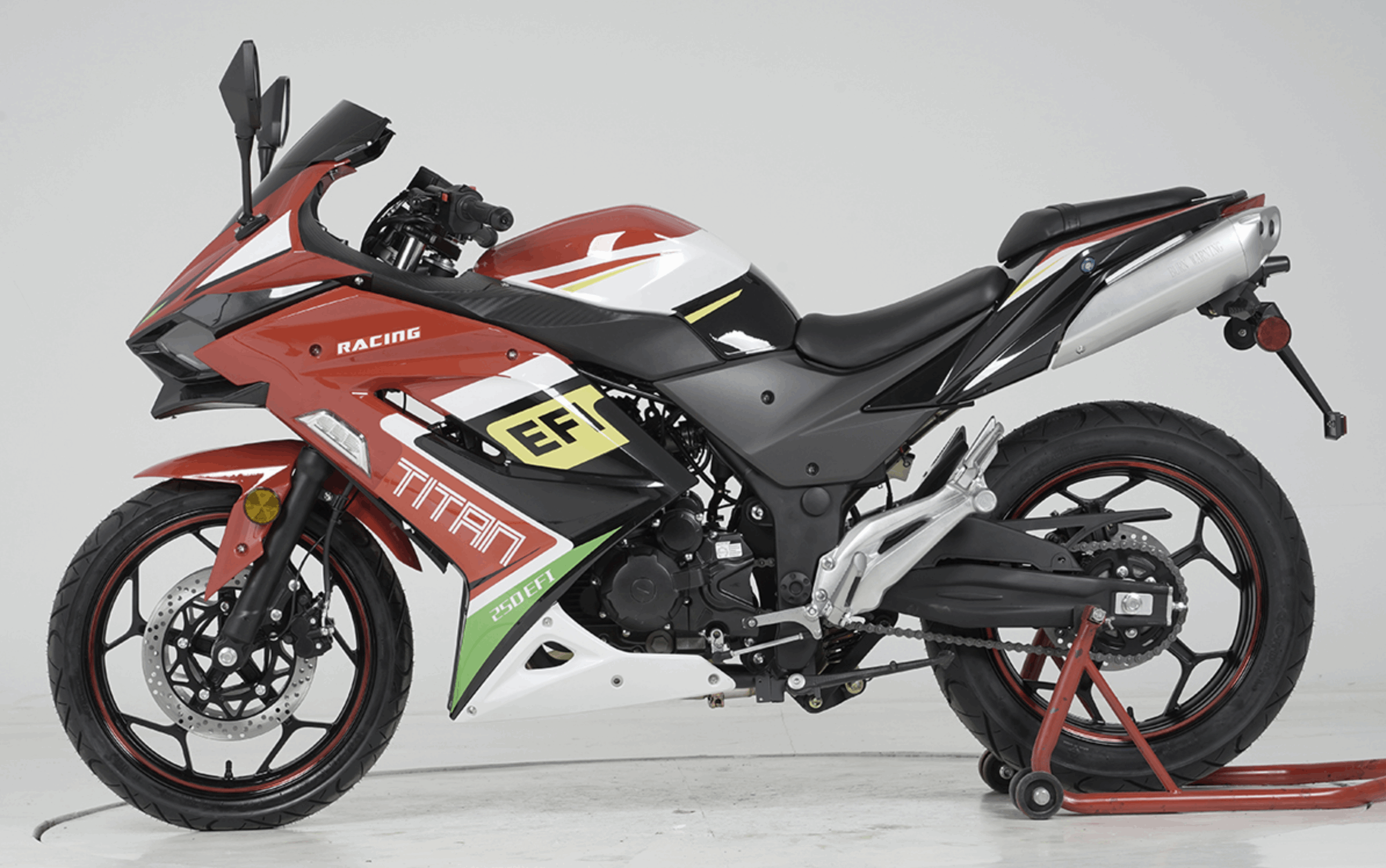 TITAN 250 EFI - Manual 6 Speed